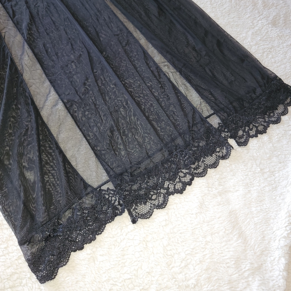 Sheer floral lace dress - Picture 6 of 8